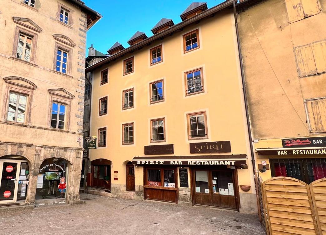 T3 Au Coeur Du Centre Historique De Briancon #2 Appartement Buitenkant foto