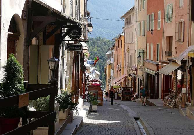 T3 Au Coeur Du Centre Historique De Briancon #2 Appartement Buitenkant foto